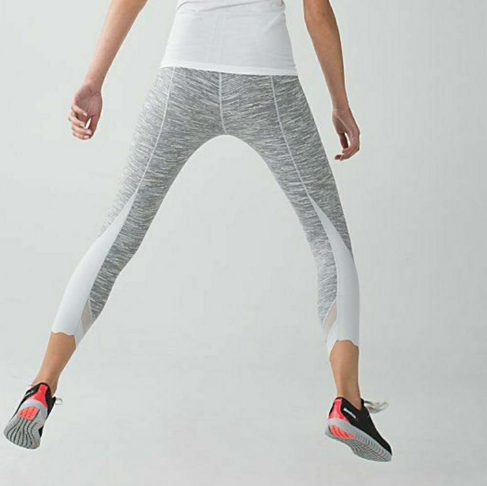 Lululemon SE WAFS Roll Down Crops